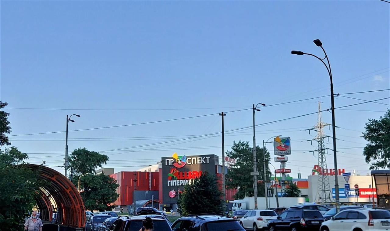 Просторі Апартаменти Kiev Luaran gambar